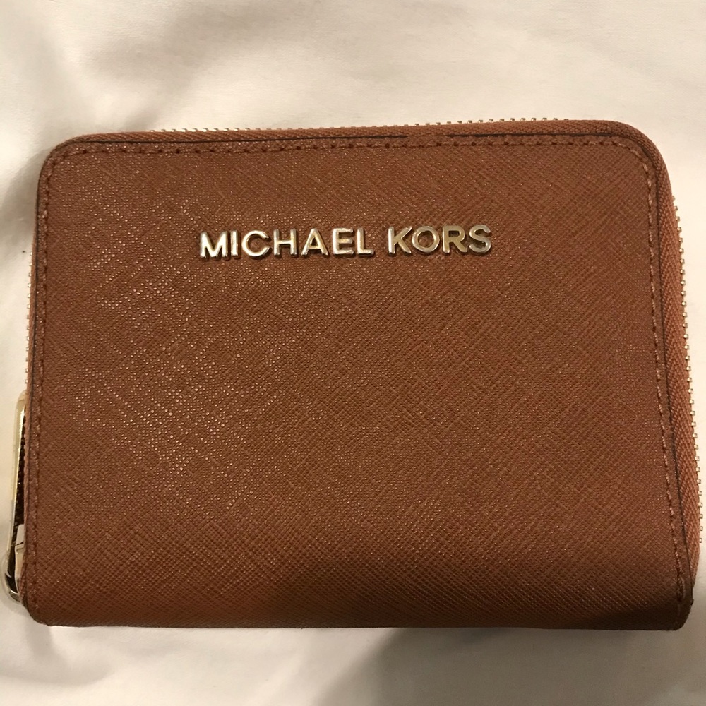 Michael Kors small zipper wallet